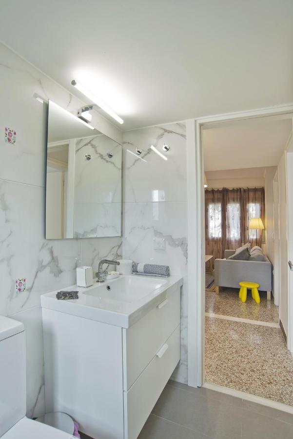 Athina Apartment เอเธนส์ ภายนอก รูปภาพ